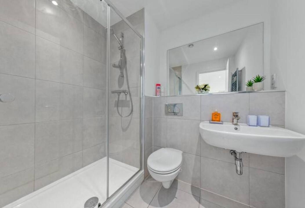 Delta 2 Bedroom Flat In London Dp102 Croydon Exterior photo